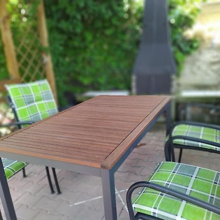 Apartmany Zatec エクステリア 写真