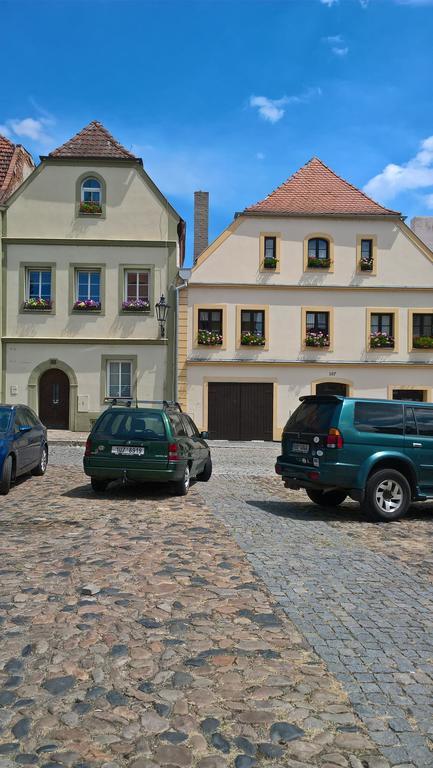 Apartmany Zatec エクステリア 写真